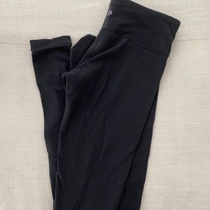 Lululemon black tights. 6
